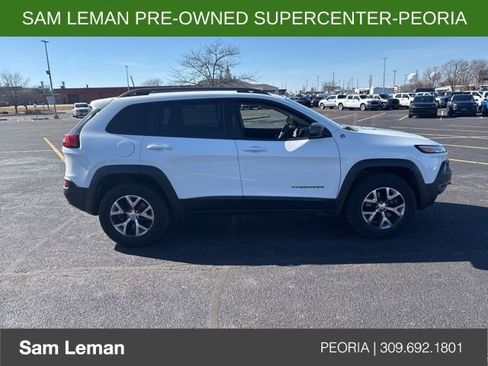 Used 2017 Jeep Cherokee Trailhawk w/ Cold Weather Group image 3