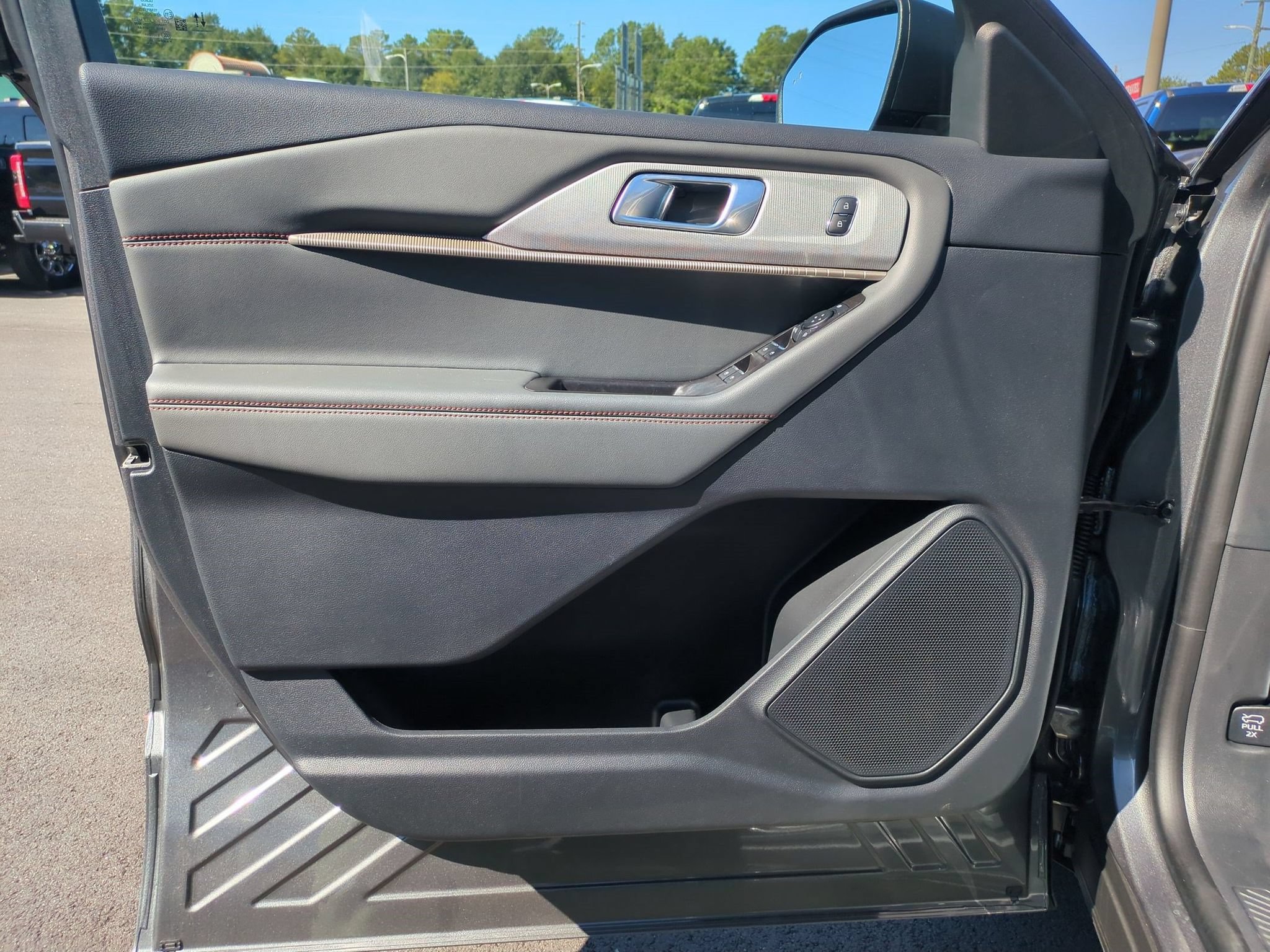 Certified 2026 Ford Explorer Active RWD image 11