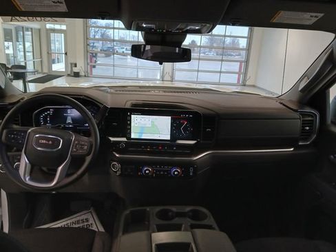 Used 2025 GMC Sierra 1500 Elevation image 28