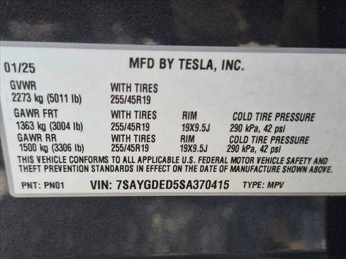 Used 2025 Tesla Model Y Long Range RWD image 17