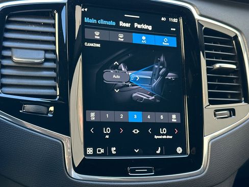 Certified 2025 Volvo XC90 B5 Plus w/ Protection Package Premier image 25