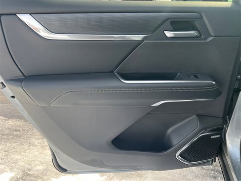 New 2026 GMC Acadia Elevation image 29