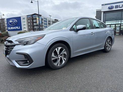 Used 2024 Subaru Legacy Premium image 3