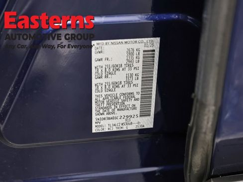 Used 2025 Nissan Pathfinder SV FWD image 35