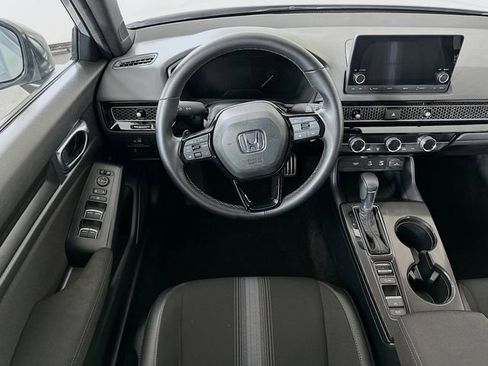 Used 2025 Honda Civic Sport image 4