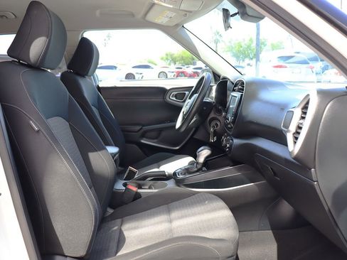 Used 2021 Kia Soul S image 34