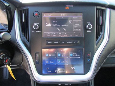 Used 2021 Subaru Outback AWD/4WD image 27