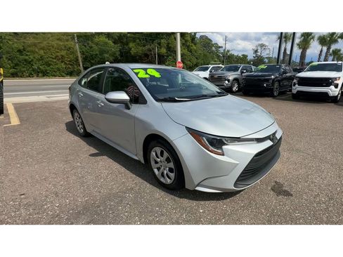 Used 2024 Toyota Corolla LE FWD image 8