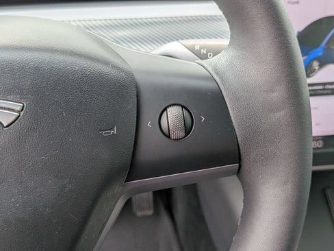 Used 2020 Tesla Model 3 Standard Range RWD image 18