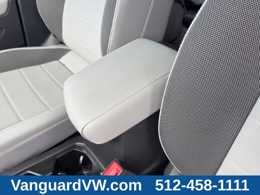 Used 2023 Volkswagen Taos SE FWD image 12