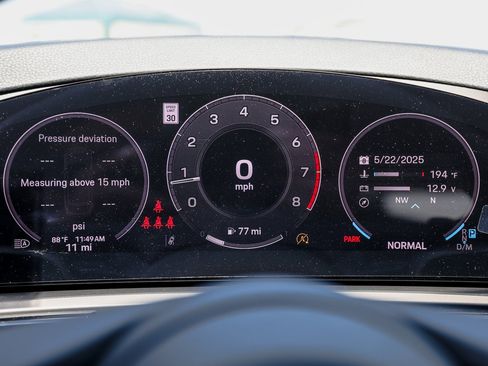 Certified 2025 Porsche Cayenne Coupe image 15