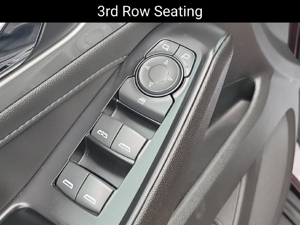 Used 2023 Chevrolet Traverse LT AWD/4WD image 11