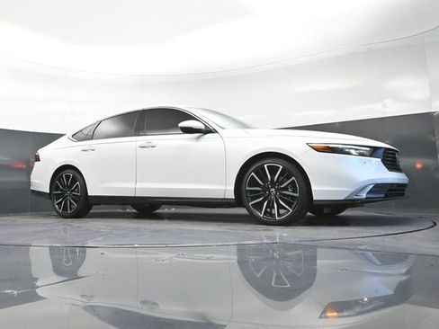 Used 2024 Honda Accord Touring image 33