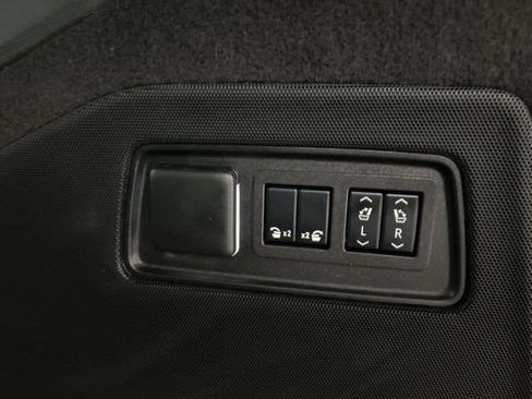 Used 2024 Cadillac Escalade Sport Platinum AWD/4WD image 37