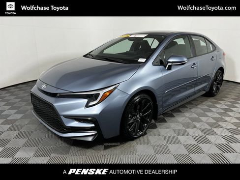 Certified 2025 Toyota Corolla SE image 1