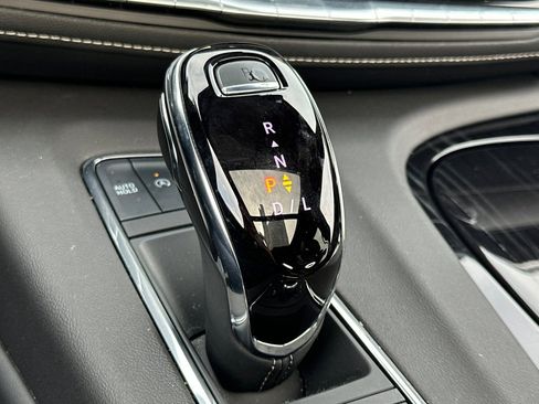 Certified 2024 Cadillac Escalade Sport w/ LPO, ONYX Package image 33