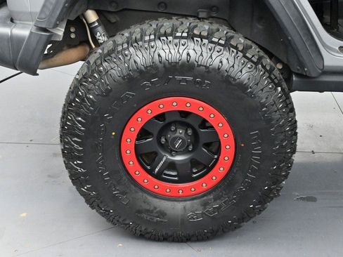 Used 2020 Jeep Wrangler Unlimited Rubicon AWD/4WD image 32