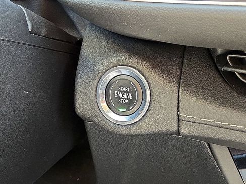 Used 2023 Buick Envision Essence AWD/4WD image 31