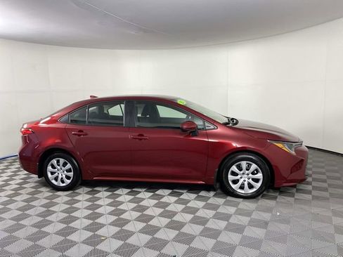 Used 2025 Toyota Corolla LE FWD image 10