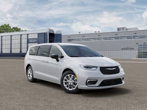 New 2025 Chrysler Pacifica Select AWD/4WD image 5
