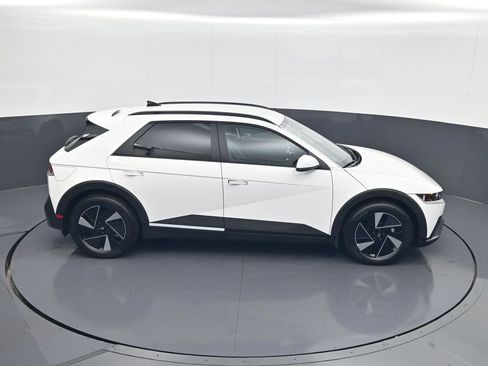 New 2025 Hyundai Ioniq 5 SEL image 16
