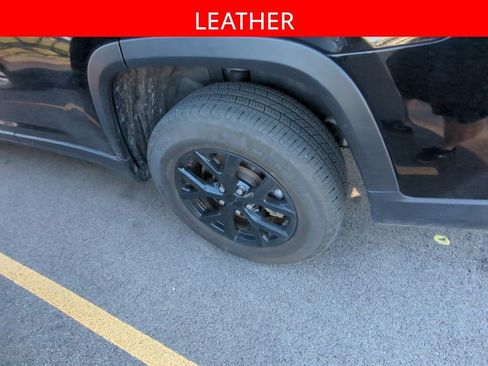 Used 2023 Jeep Grand Cherokee L Limited image 5