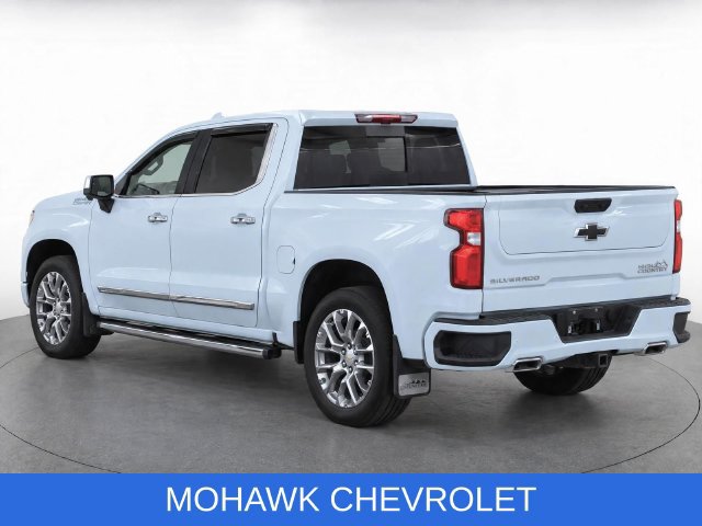 Used 2026 Chevrolet Silverado 1500 High Country AWD/4WD image 3