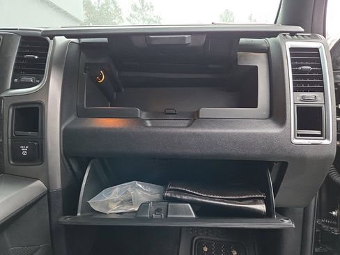 Used 2017 RAM 1500 Limited image 46