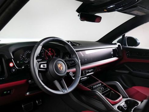 New 2026 Porsche Cayenne GTS AWD/4WD image 4