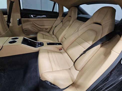 Used 2022 Porsche Panamera 4 Executive w/ Premium Package AWD/4WD image 6