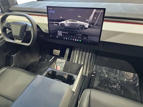 Used 2024 Tesla Cybertruck Cyberbeast AWD/4WD image 5