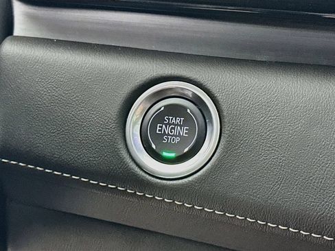 Certified 2024 Cadillac Escalade Premium Luxury w/ Performance Package AWD/4WD image 16