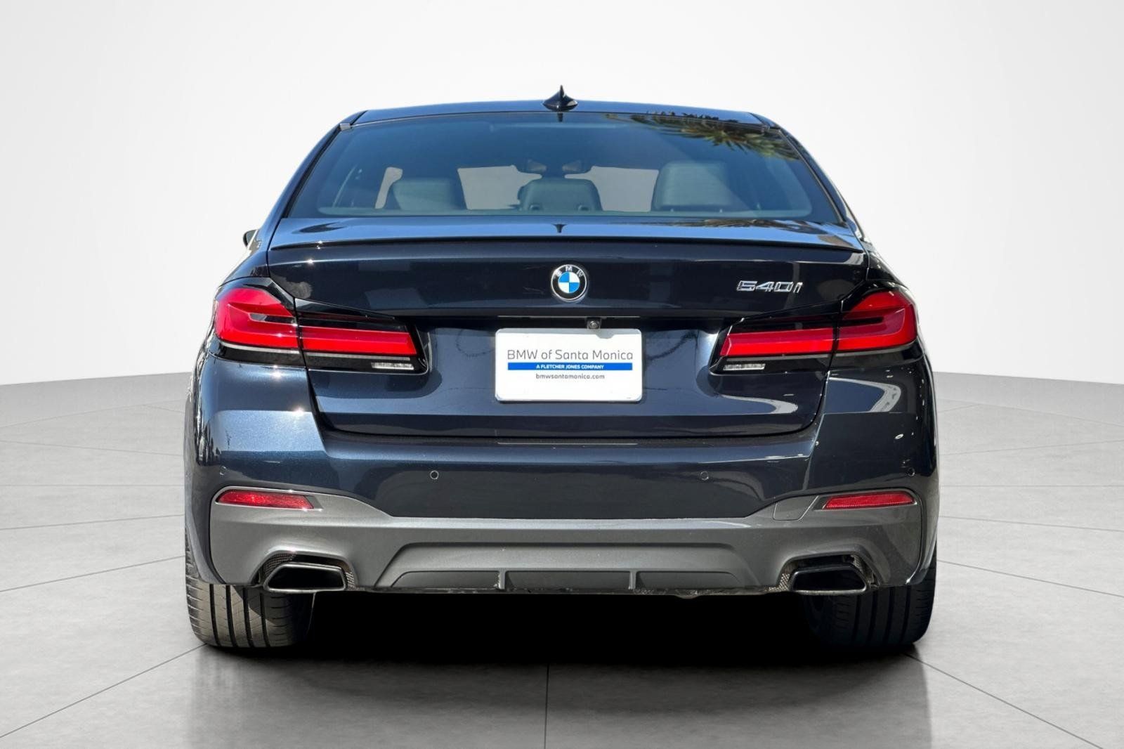 Used 2023 BMW 540i w/ M Sport Package RWD image 4