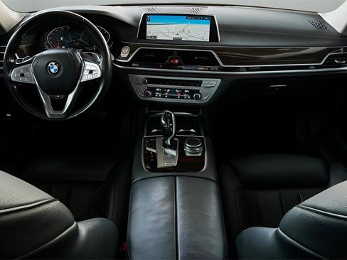 Used 2020 BMW 740i xDrive 740i xDrive image 35