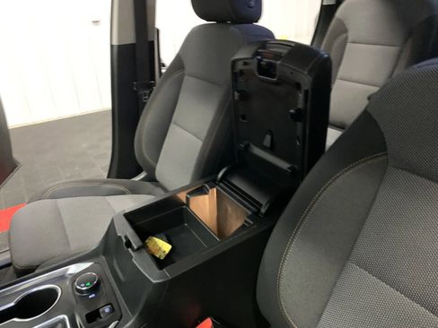 Used 2019 Chevrolet Traverse LT image 38