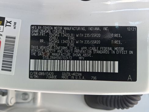 Used 2022 Toyota Highlander XSE FWD image 29