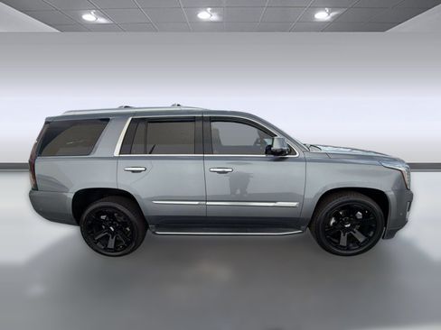 Used 2019 Cadillac Escalade Luxury AWD/4WD image 8