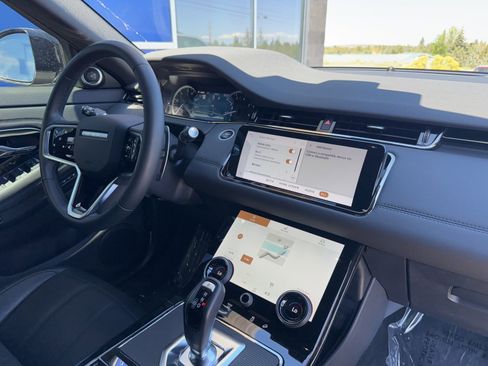 Used 2023 Land Rover Range Rover Evoque R-Dynamic SE image 13