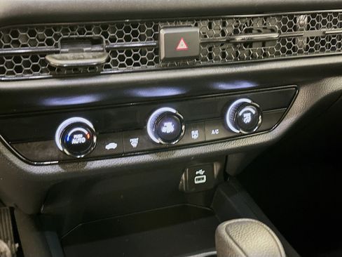 Used 2023 Honda HR-V LX image 23