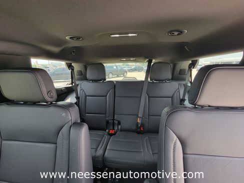 Used 2025 GMC Yukon Denali AWD/4WD image 23