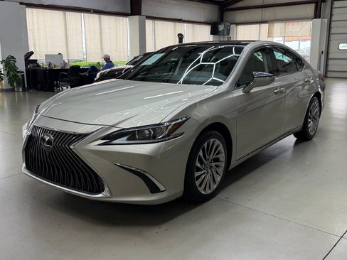 Used 2019 Lexus ES 350 w/ Accessory Package 2 FWD image 5