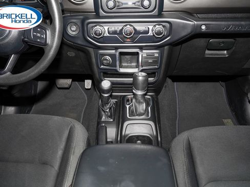 Used 2019 Jeep Wrangler Sport AWD/4WD image 24
