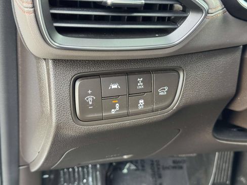 Used 2020 Hyundai Santa Fe SEL AWD/4WD image 16
