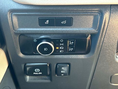 Used 2024 Ford Expedition Limited AWD/4WD image 44