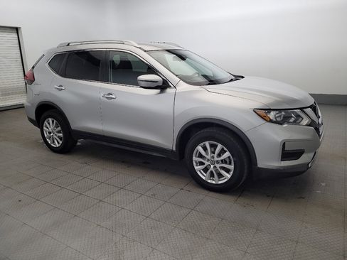 Used 2019 Nissan Rogue SV image 11