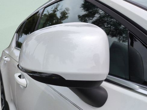 New 2025 Volvo XC40 B5 Core w/ Protection Package Premier image 12