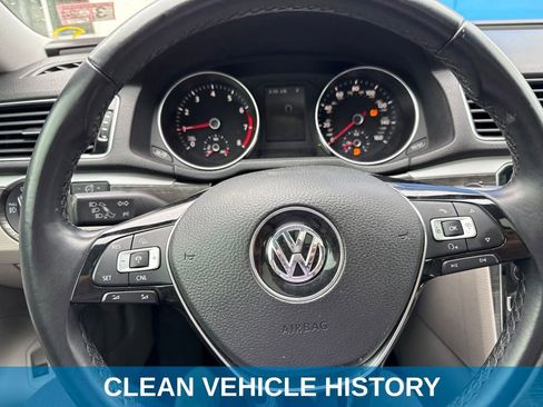 Used 2018 Volkswagen Passat 2.0T SE FWD image 3