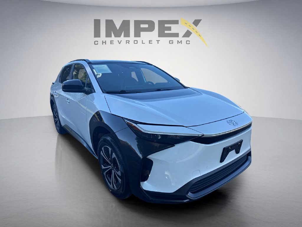 Used 2024 Toyota bZ4X AWD w/ Weather Package image 7