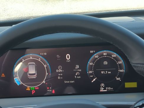 New 2026 Volkswagen Tiguan SE R-Line image 11