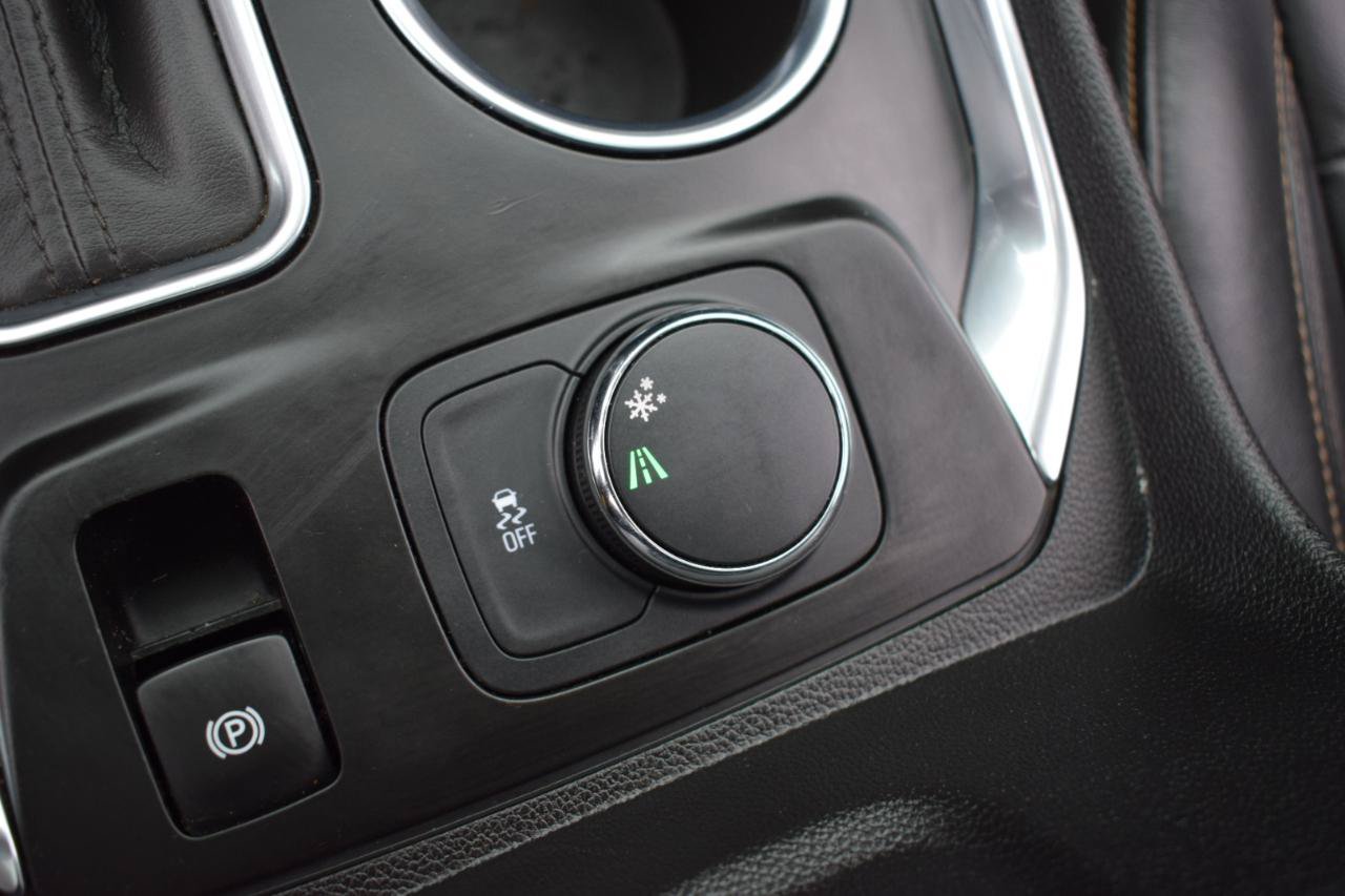 Used 2020 Chevrolet Traverse LT w/ LT Premium Package FWD image 34